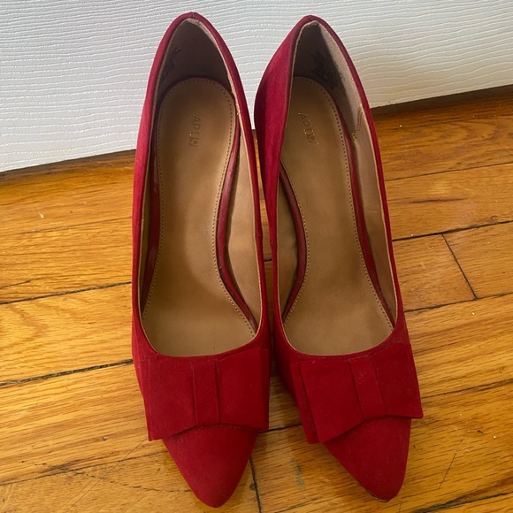 Apt9 Heels with Bow - Size 7.5 - Picture 2 of 9